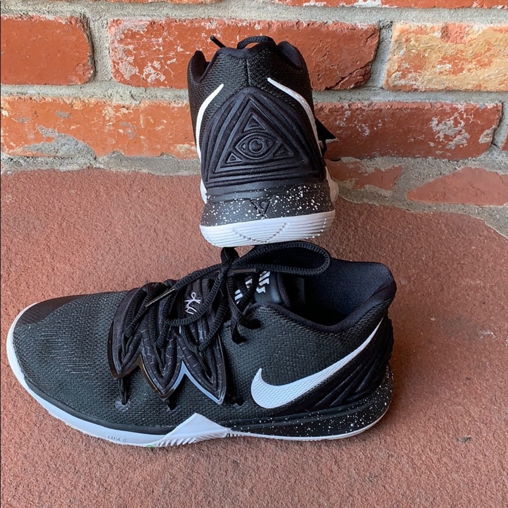 Nike Kyrie 5 - Picture 3 of 8